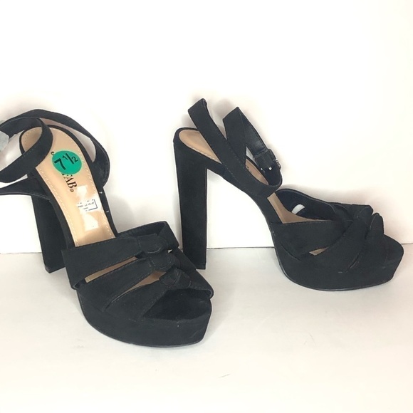 NEW JustFab Khloe Velvet Ankle Strap Sandals Heels Size 7.5 - Picture 2 of 6